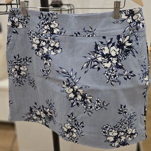 Chic Floral Women's Mini Skirt - Blue and White